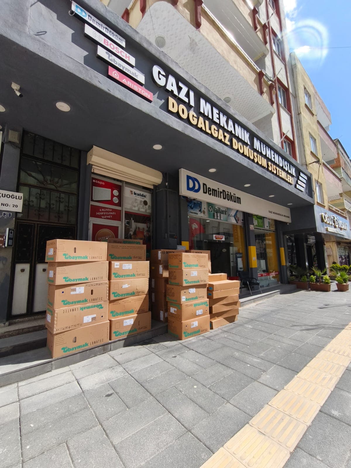 Gazi Mekanik mağaza cephesi